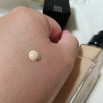 プリズム・リーブル・スキンケアリング・グロウ/GIVENCHY/リキッドファンデーションを使ったクチコミ(2枚目)