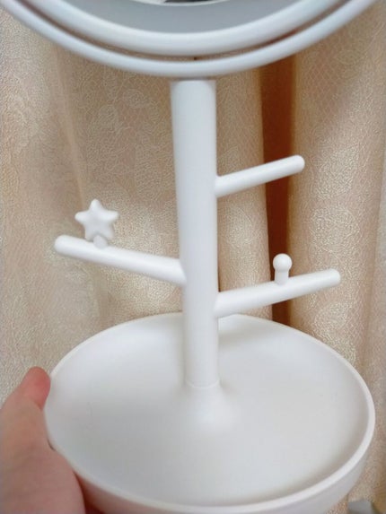 LED メイクミラー 小物トレー付/DAISO/その他化粧小物を使ったクチコミ(5枚目)