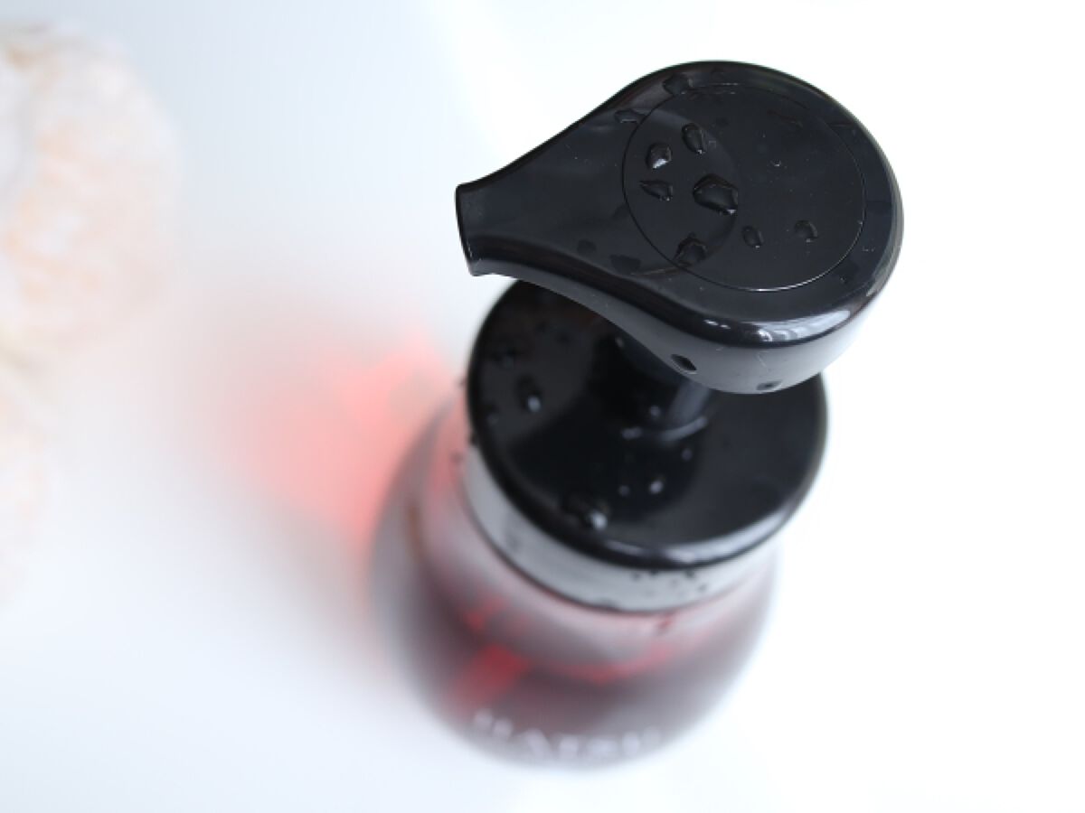 アピセラピーコスメティクス 泡でふんわり薬用オールインワンシャンプーのクチコミ「シャンプー・リンス・トリートメント・地肌ケア・毛髪ケアがこれ１つのオールインワンシャンプー。ロ.....」（3枚目）