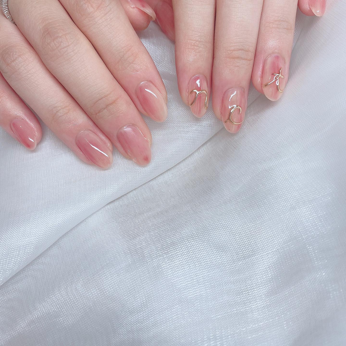 #桃ネイル,#フルーツネイル,#リングネイル,#マットネイル,#ちゅるんネイル,#血色ネイル,#おフェロネイル,#ピンクネイル,#オフィスネイル,#ミラーネイル,#NCTネイル,#推しネイルのネイルデザイン