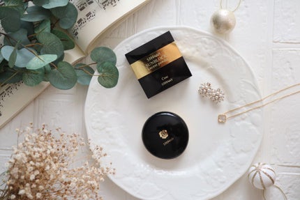 ステファニー サンブロック ルーセントパウダーのクチコミ「使い続けてます。
さらっとした使用感でUVカットできるので重宝しています。
小鼻の上の小さな.....」(1枚目)