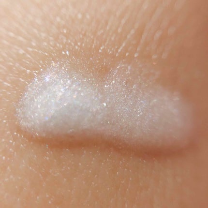 メスメリック ウェットリップオイル/CHICCA/リップグロスを使ったクチコミ(2枚目)