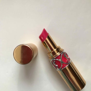 出ました！大モテリップ YSL💄💗
お色は#49 です
リップいらずという感じでちゅるちゅる
これ塗れば男は間違いなく
どきっとするんじゃないかと思うくらい！

わたしはこれを唇全体に塗って
真ん中にm