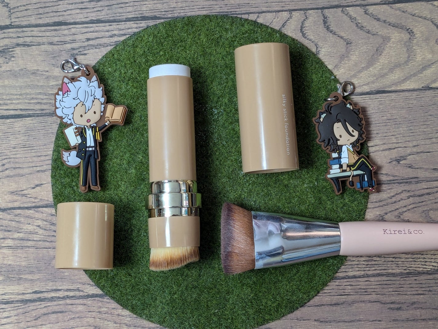 シルキースティックファンデーション/KAMIKA/その他ファンデーションを使ったクチコミ(2枚目)