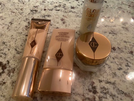 シャーロット ビューティフル スキン ファンデーション/Charlotte Tilbury/リキッドファンデーションを使ったクチコミ(1枚目)