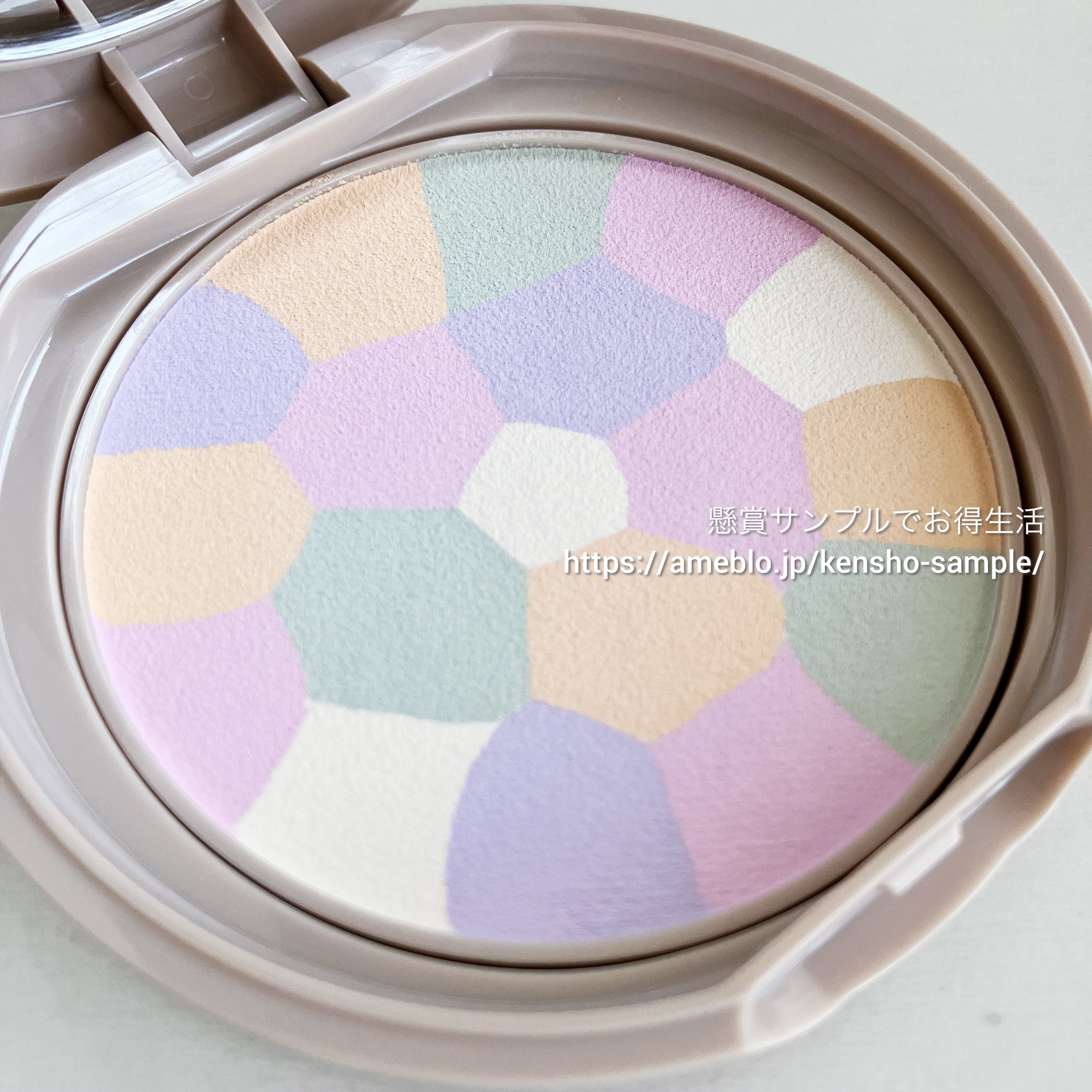 マシュマロフィニッシュパウダー　～Abloom～/キャンメイク/プレストパウダーを使ったクチコミ（2枚目）