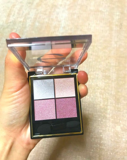 リアルクローズシャドウ/excel/アイシャドウパレットを使ったクチコミ(2枚目)