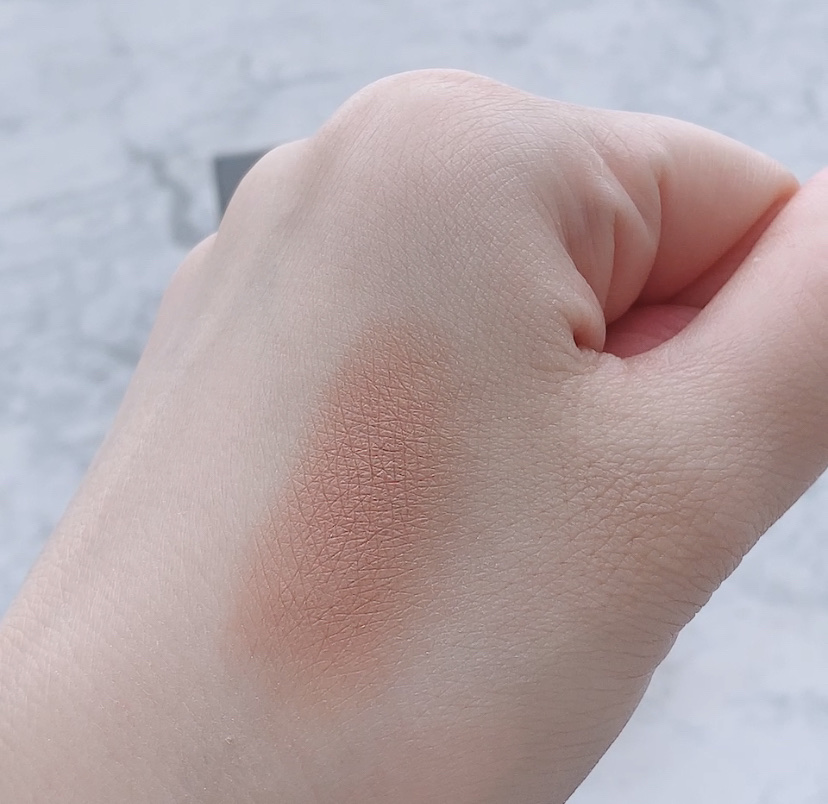 アイグロウジェム スキンシャドウ 23M fluffy bear/DECORTÉ/ジェル・クリームアイシャドウを使ったクチコミ（2枚目）