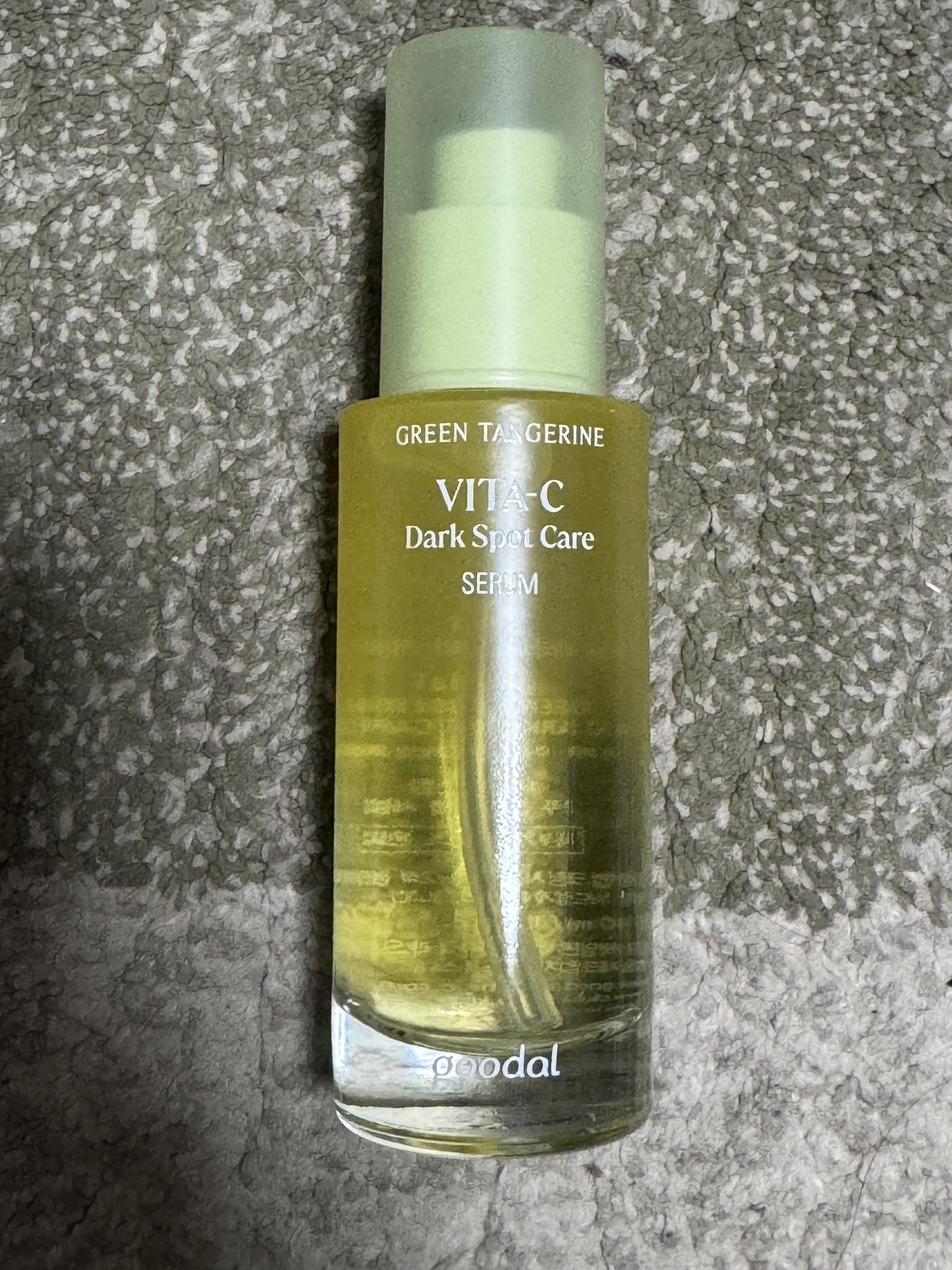 グリーンタンジェリン ビタC ダークスポットケアセラム/goodal/美容液を使ったクチコミ（2枚目）