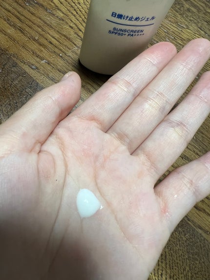 無印良品 日焼け止めジェル SPF50+のクチコミ「無印良品
日焼け止めジェル SPF50+ PA++++
30ml ¥590 日本製🇯🇵.....」(3枚目)