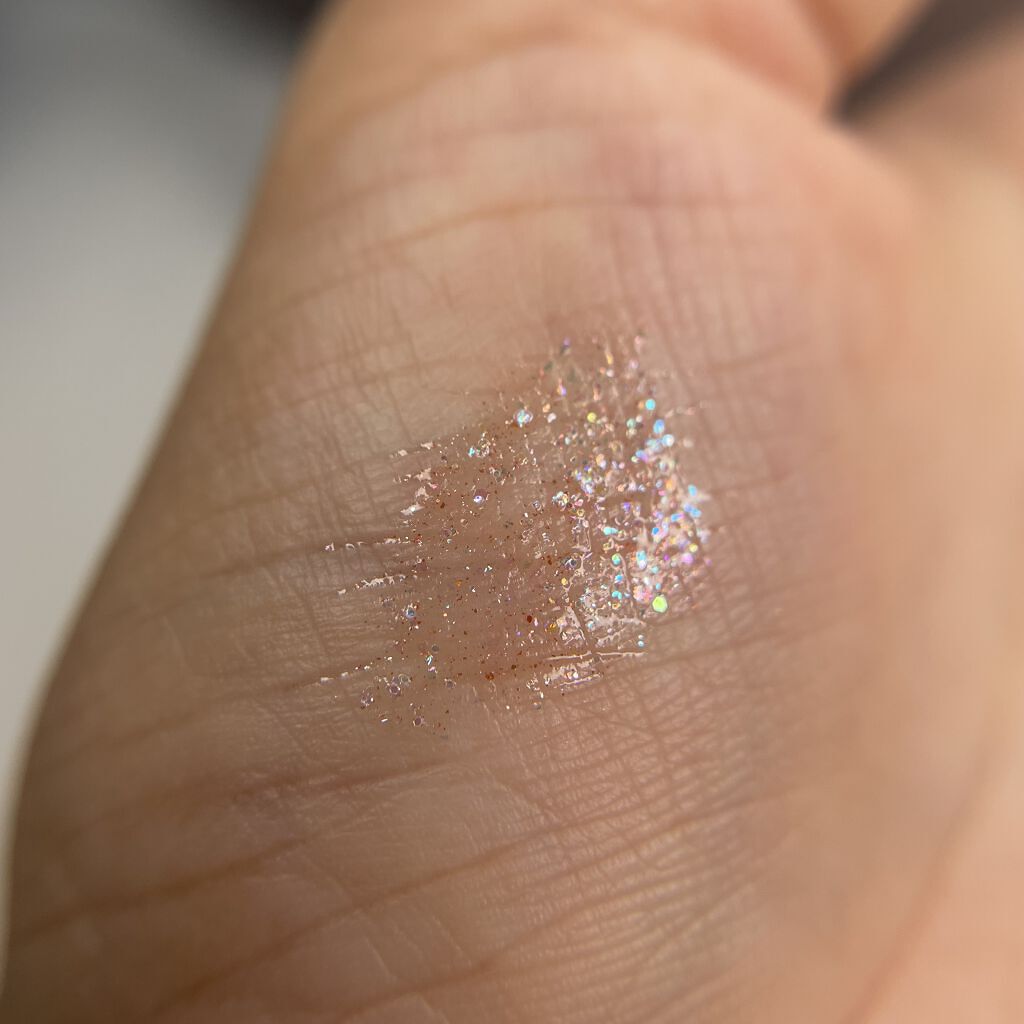 スピングリッターリキッドアイグロー/AMIOK/グリッターを使ったクチコミ（3枚目）