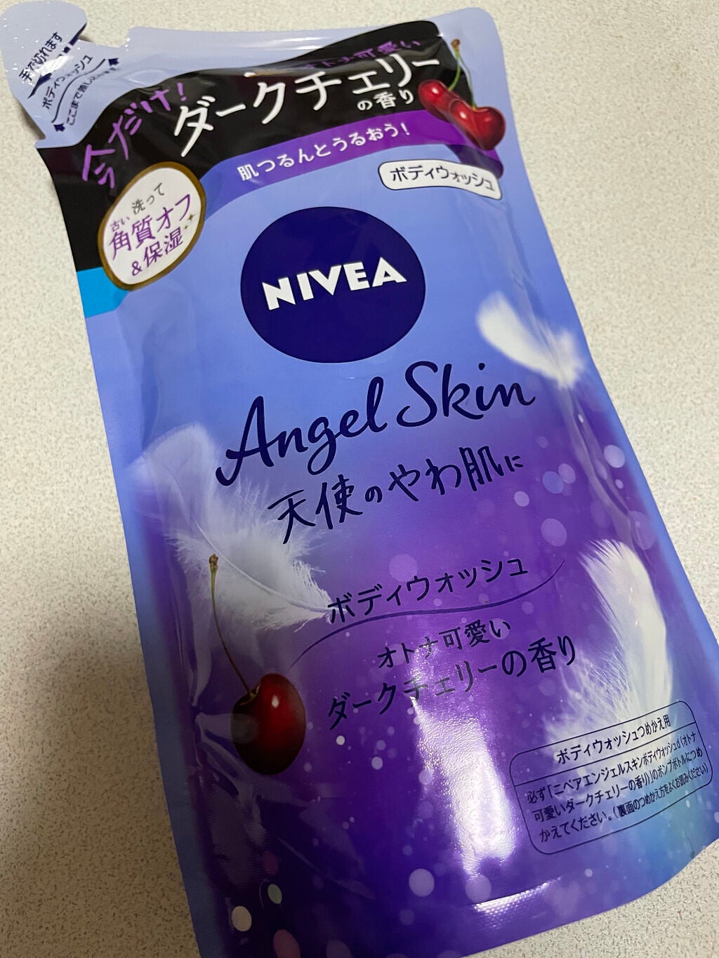 ニベア エンジェルスキン ボディウォッシュ ダークチェリーの香り/花王/ボディソープを使ったクチコミ(1枚目)