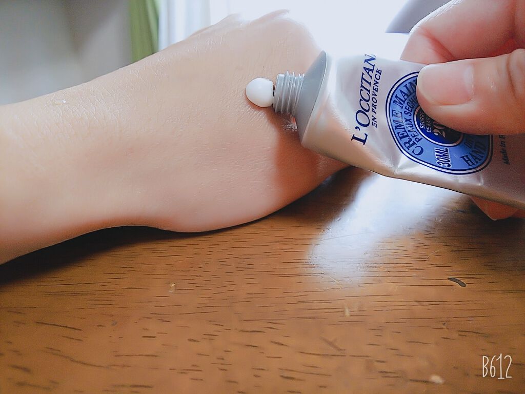 シア ハンドクリーム/L'OCCITANE/ハンドクリームを使ったクチコミ（3枚目）