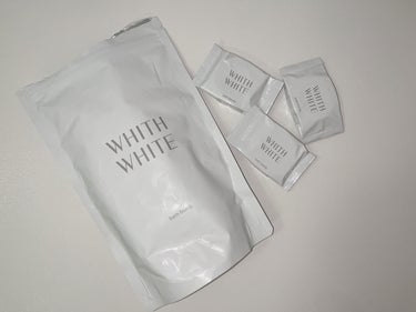 WHITH WHITE 炭酸入浴剤のクチコミ「☁️WHITH WHITE炭酸入浴剤☁️

とにかく香りが良すぎる🫧

優しいフローラルの香り.....」（1枚目）