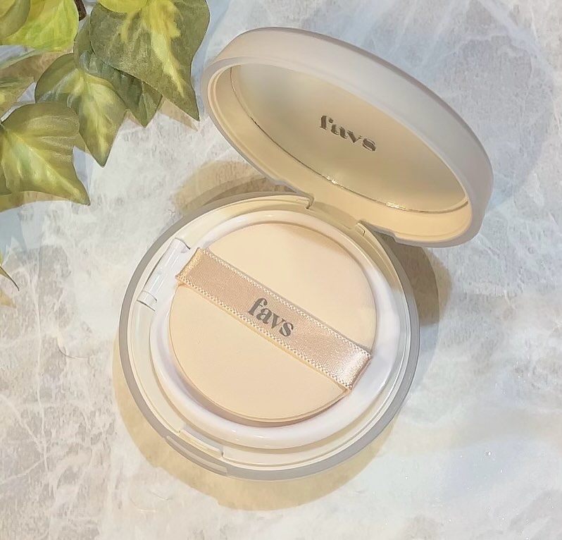 カーミンググロウアップクッションファンデーション/favs/リキッドファンデーションを使ったクチコミ（2枚目）