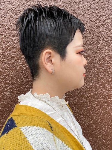 大島椿 ヘアクリーム しっとりのクチコミ「こんにちは🌞

コンシーラー最近全然使ってない、、、高かったのに、、使わなきゃ😅

だいぶベリ.....」（2枚目）