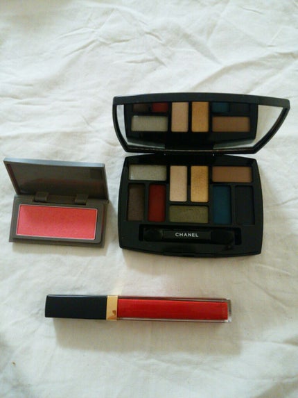 CHANEL レ ヌフ オンブルのクチコミ「全色捨て色無しの最高のパレット😁
今日は3色使いました👏
#レヌフオンブル
#エディシオン.....」(2枚目)