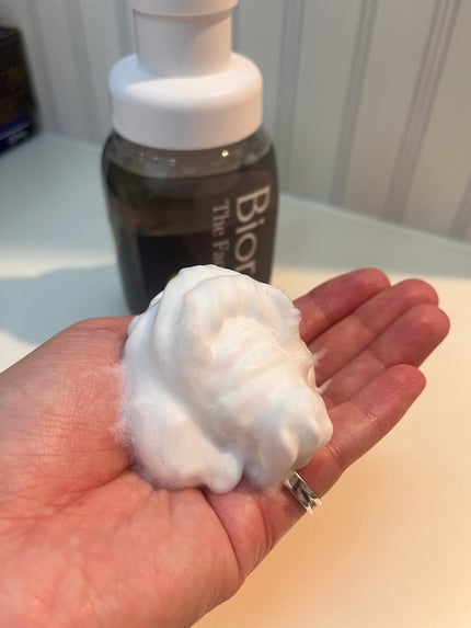 ビオレ ビオレ ザ フェイス 泡洗顔料 スムースクリア プラスのクチコミ「毛穴汚れしっかりオフ
ビオレ ザフェイス 泡洗顔料 スムースクリア プラス
をお試ししました♪.....」(2枚目)