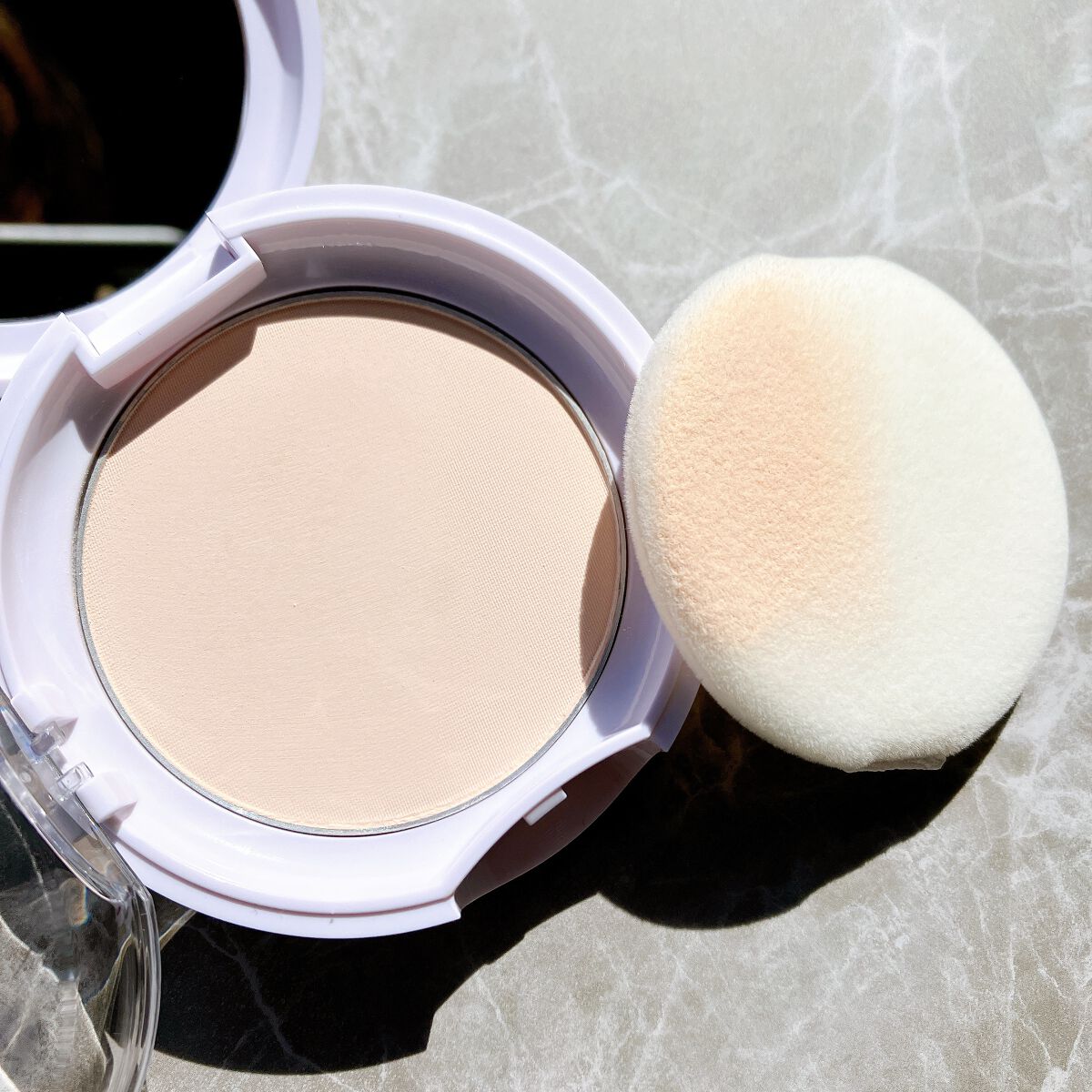 セバムカットパウダーパクト/ABOUT TONE/プレストパウダーを使ったクチコミ（3枚目）