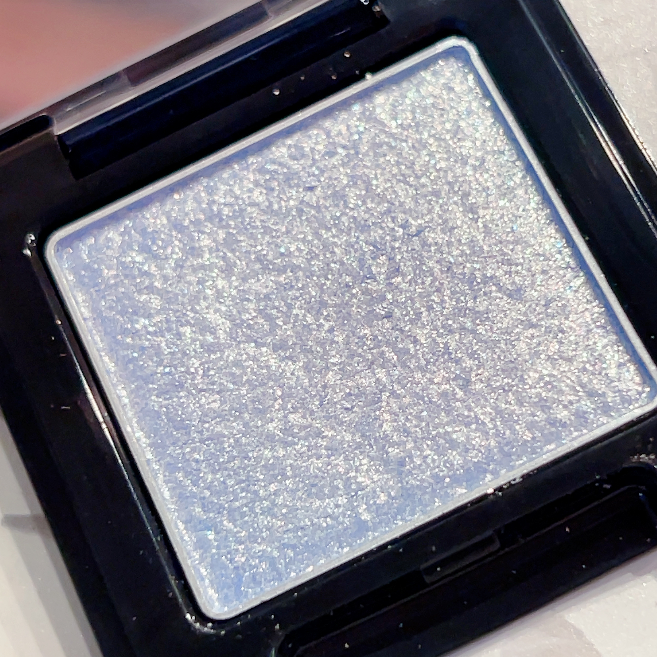 ラズル アイカラー/エレガンス ラズル /単色アイシャドウを使ったクチコミ（3枚目）