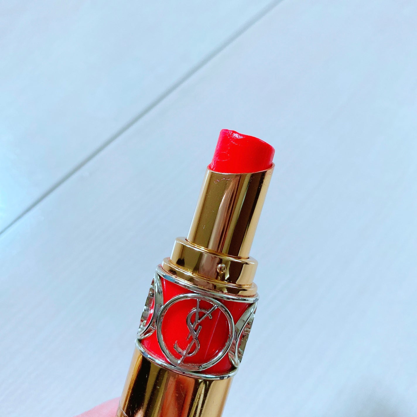 ルージュ ヴォリュプテ シャイン/YVES SAINT LAURENT BEAUTE/口紅を使ったクチコミ(2枚目)