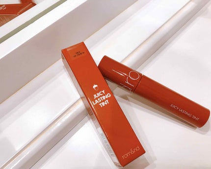 ジューシーラスティングティント/rom&nd/リップティントを使ったクチコミ(1枚目)