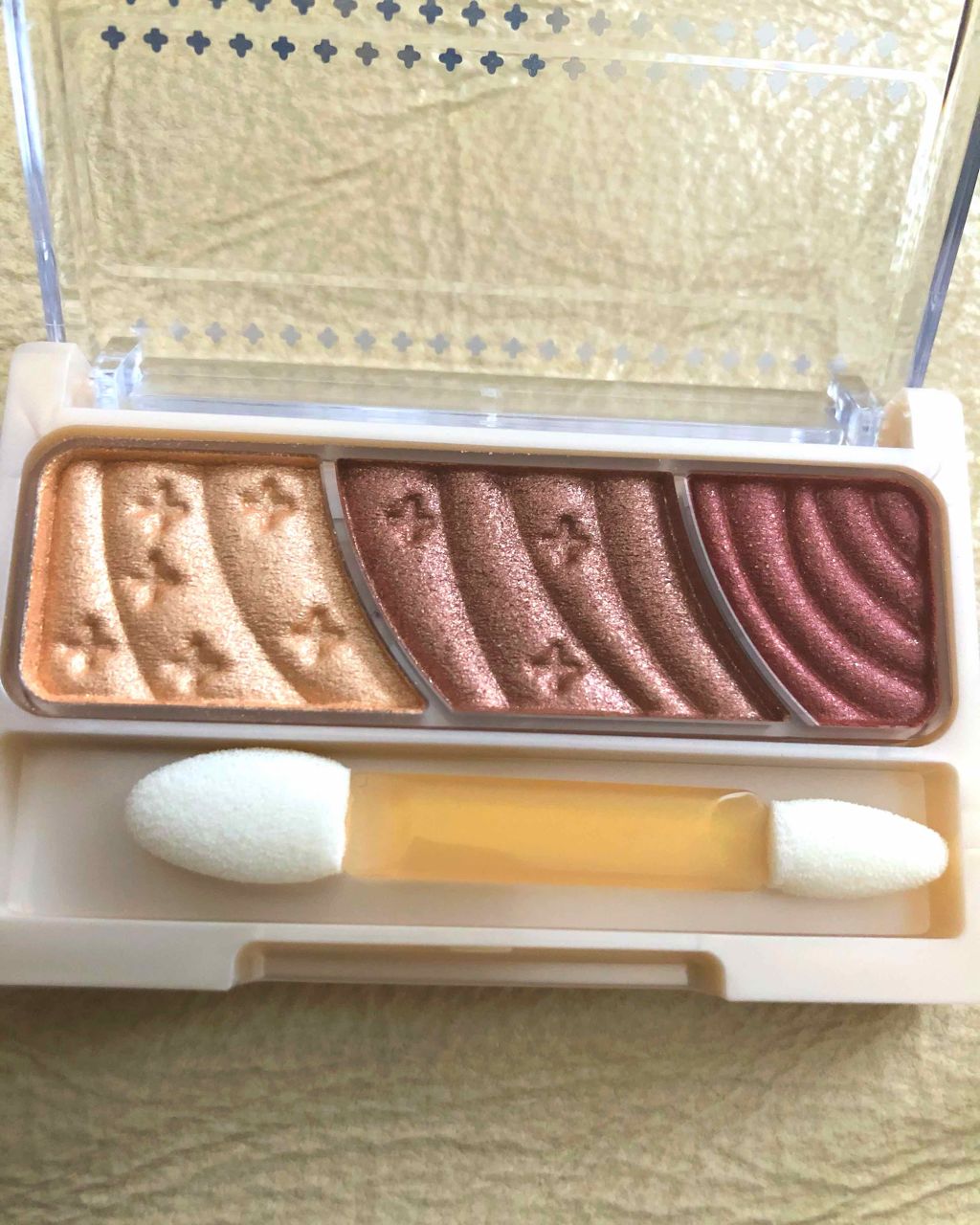 トーンアップアイシャドウ/CEZANNE/アイシャドウパレットを使ったクチコミ(3枚目)