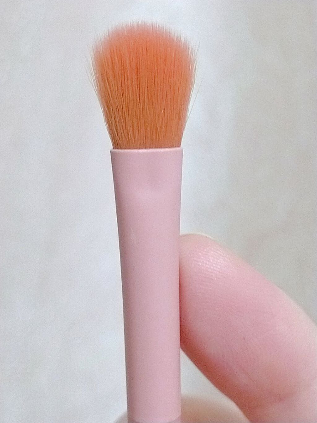 UR GLAM EYESHADOW BRUSH A/U R GLAM/メイクブラシを使ったクチコミ(4枚目)