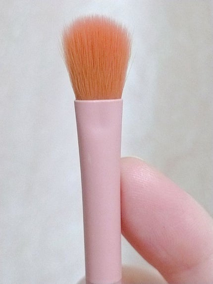UR GLAM EYESHADOW BRUSH A/U R GLAM/メイクブラシを使ったクチコミ(4枚目)
