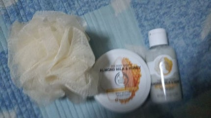 ボディバター アーモンドミルク&ハニー/THE BODY SHOP/ボディクリームを使ったクチコミ(1枚目)