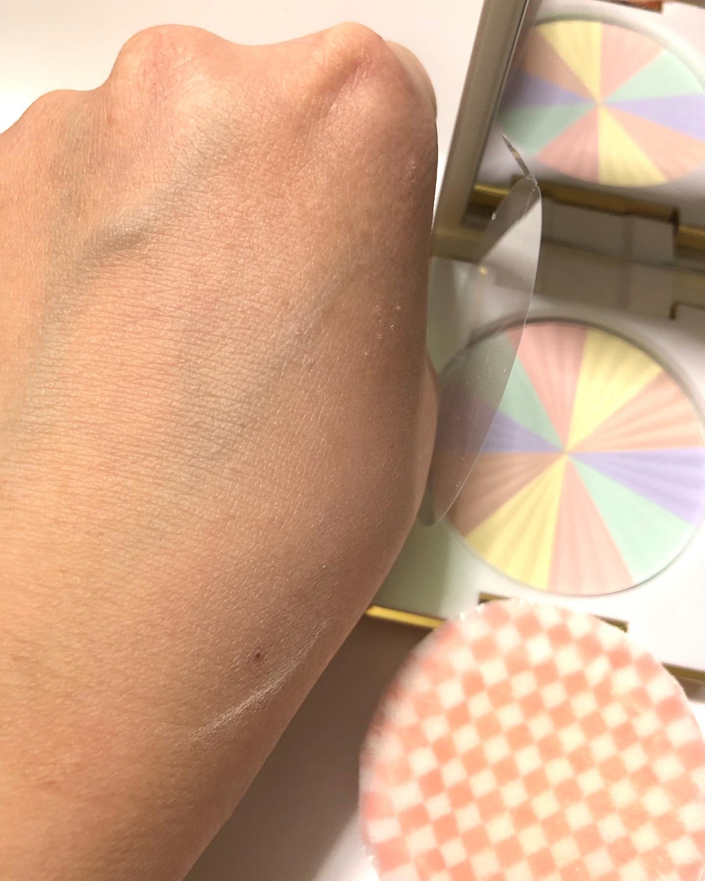 サンブロックルーセントパウダーex./ステファニー/プレストパウダーを使ったクチコミ(5枚目)