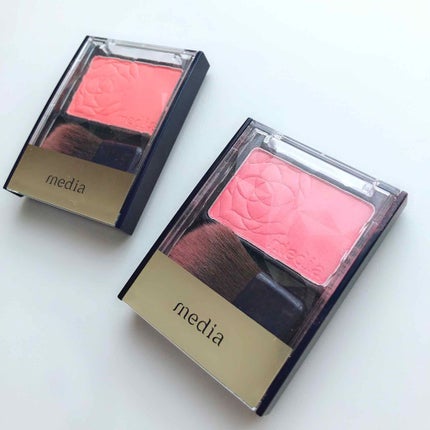 ブライトアップチークN/media/パウダーチークを使ったクチコミ(1枚目)