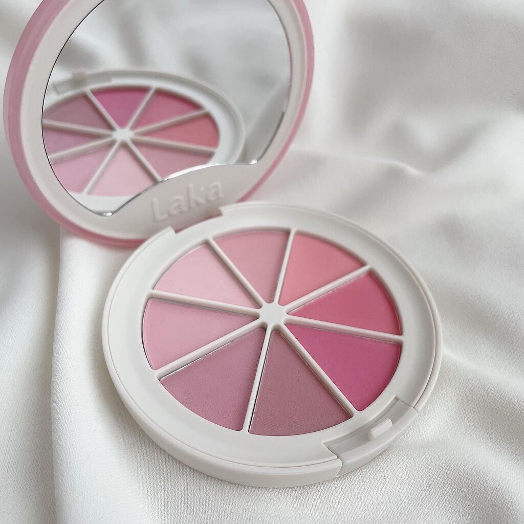 バイタルシアーブラッシャー/Laka/パウダーチークを使ったクチコミ（2枚目）