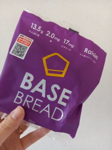 ベースフード BASE BREAD ミニ食パン・レーズンのクチコミ「　　　　　BASE BREAD ミニ食パン・レーズン

みなさん、こんにちは☺️
今回は、たま.....」（2枚目）