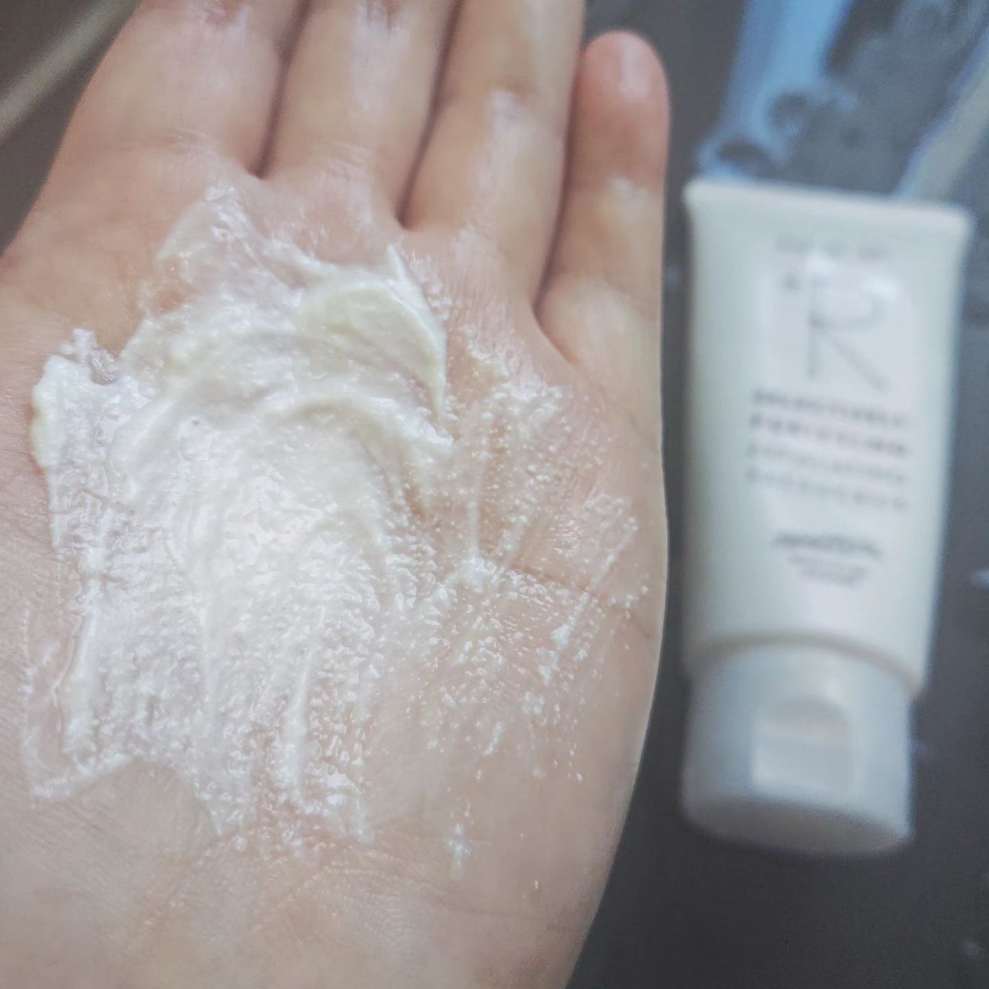 フェイススクラブ /HAP+R/スクラブ・ゴマージュを使ったクチコミ(3枚目)