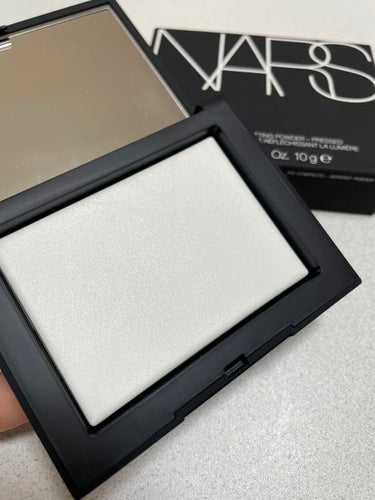 ライトリフレクティングセッティングパウダー　プレスト　N/NARS/プレストパウダーを使ったクチコミ（2枚目）