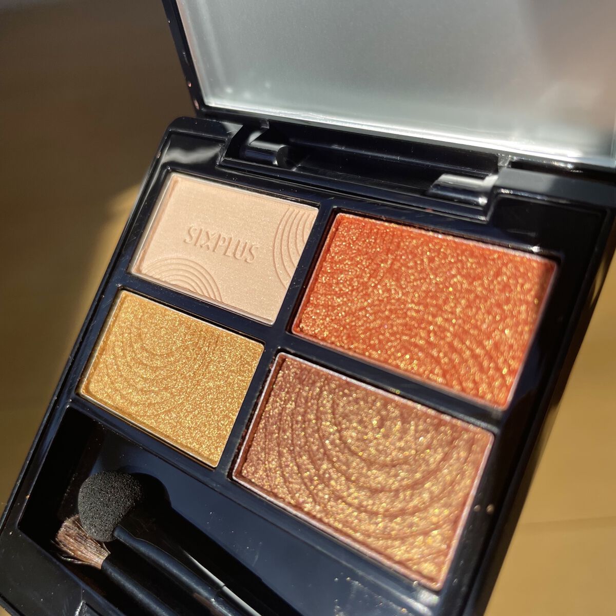 SIXPLUS 4色アイシャドウ #03サンセットブラウン/SIXPLUS/アイシャドウパレットを使ったクチコミ（2枚目）