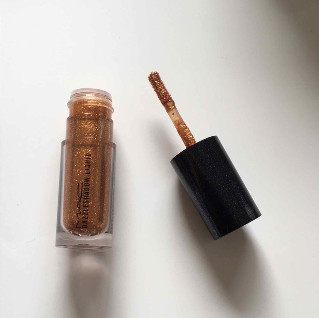 ダズルシャドウ リキッド/M・A・C/リキッドアイシャドウを使ったクチコミ(2枚目)