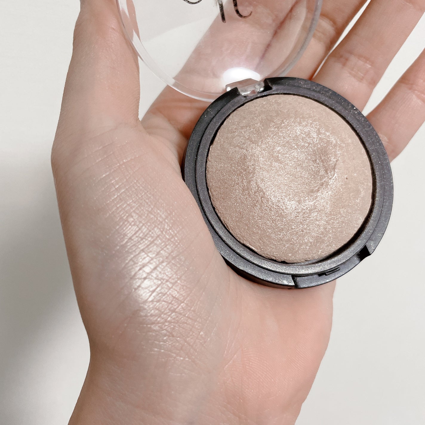 ベイクドハイライター/e.l.f. Cosmetics/パウダーハイライトを使ったクチコミ(2枚目)