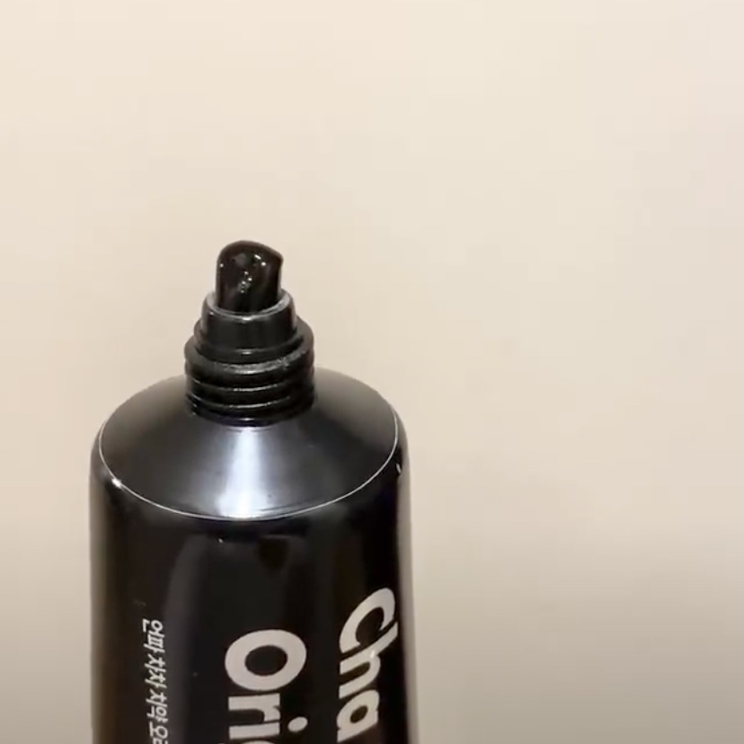 Cha Cha Charcoal Black Toothpaste/chacha/歯磨き粉を使ったクチコミ（3枚目）