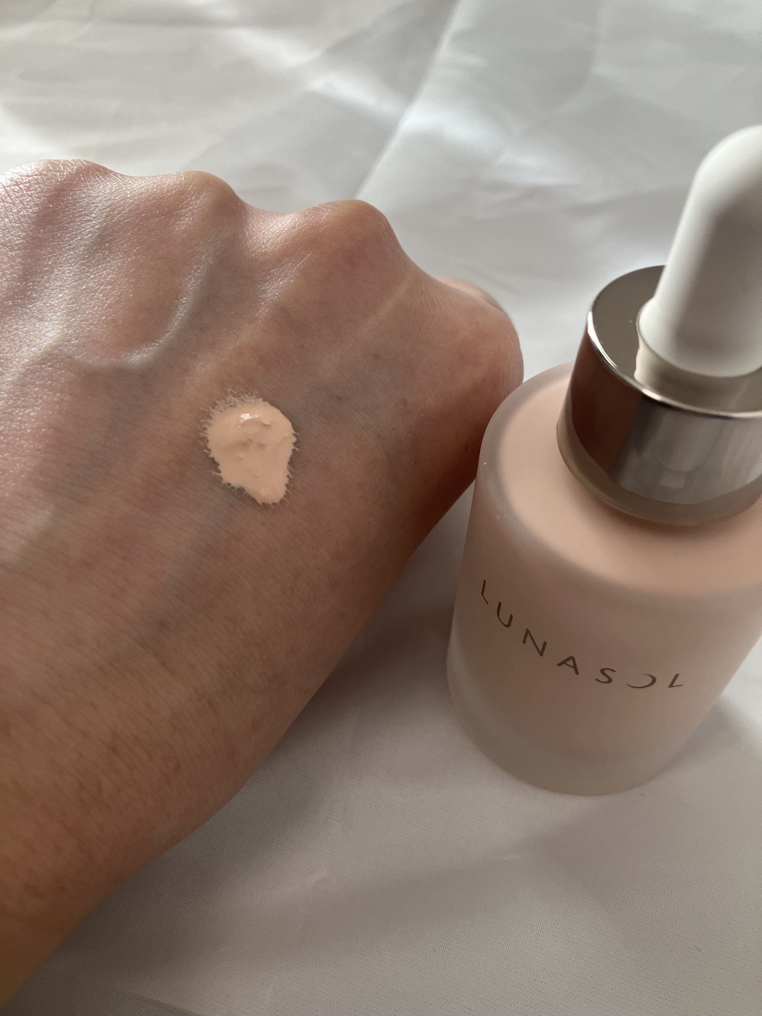 ルナソル カラーオイル セラム/LUNASOL/リキッドファンデーションを使ったクチコミ（2枚目）