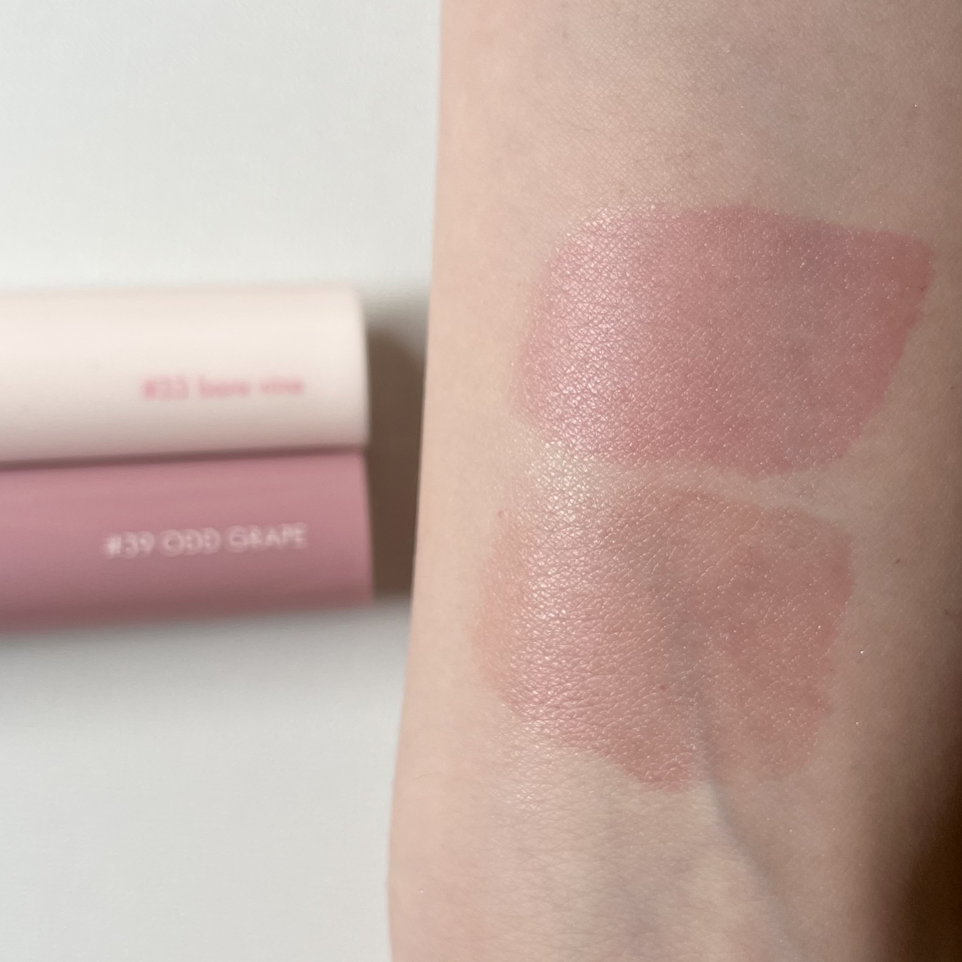 ジューシーラスティングティント/rom&nd/リップティントを使ったクチコミ（2枚目）