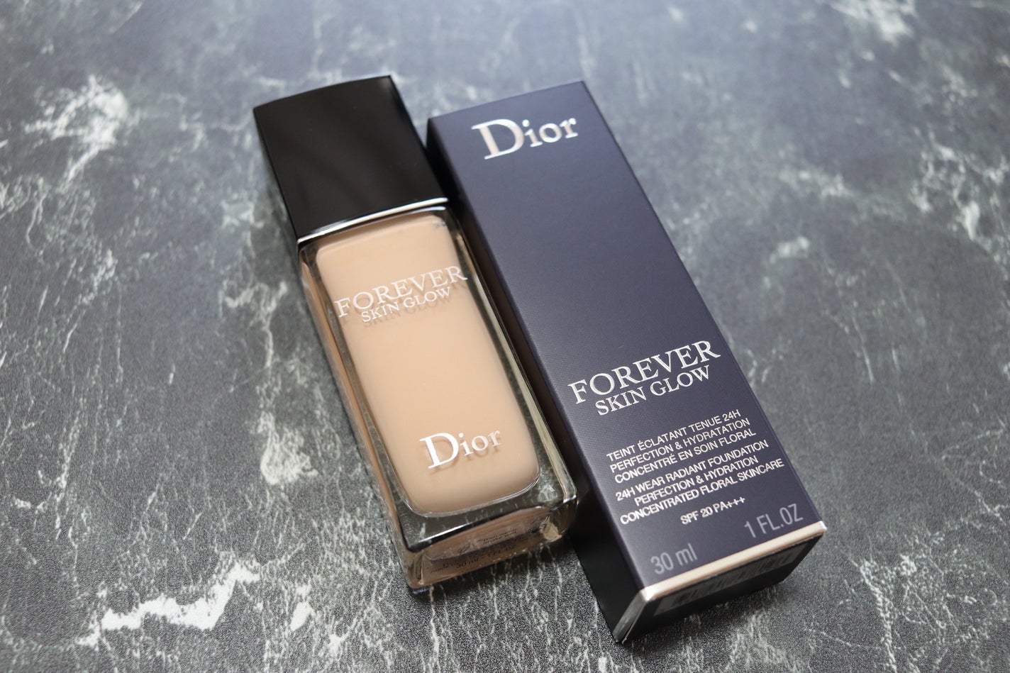 ディオールスキン フォーエヴァー フルイド グロウ/Dior/リキッドファンデーションを使ったクチコミ(1枚目)