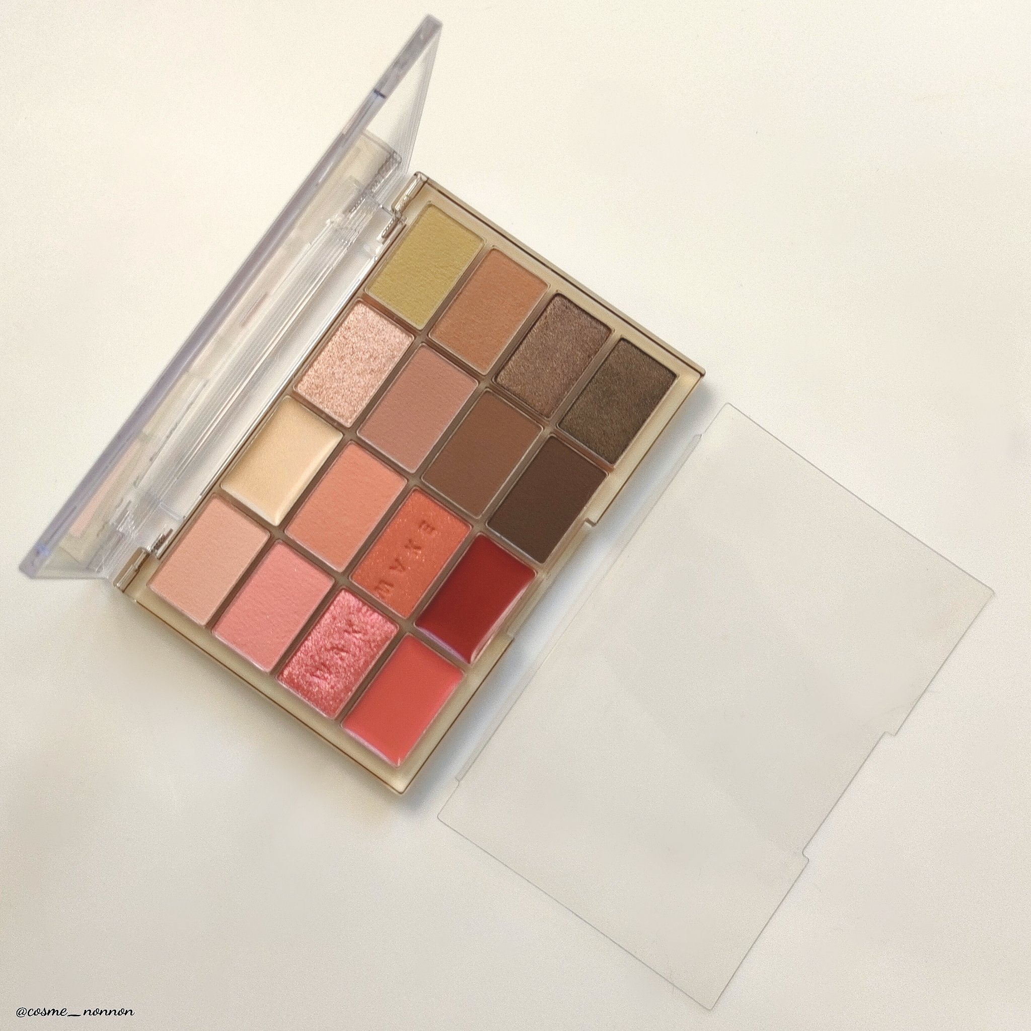 ソフトブラーリングアイパレット/wakemake/アイシャドウパレットを使ったクチコミ（3枚目）