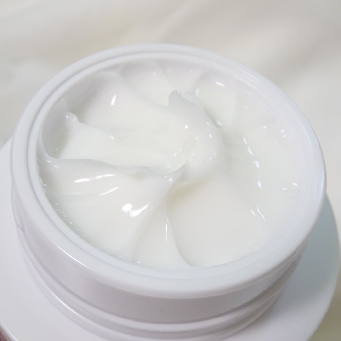 ザトゥルークリームモイスチャライジングバーム/belif/フェイスクリームを使ったクチコミ(2枚目)