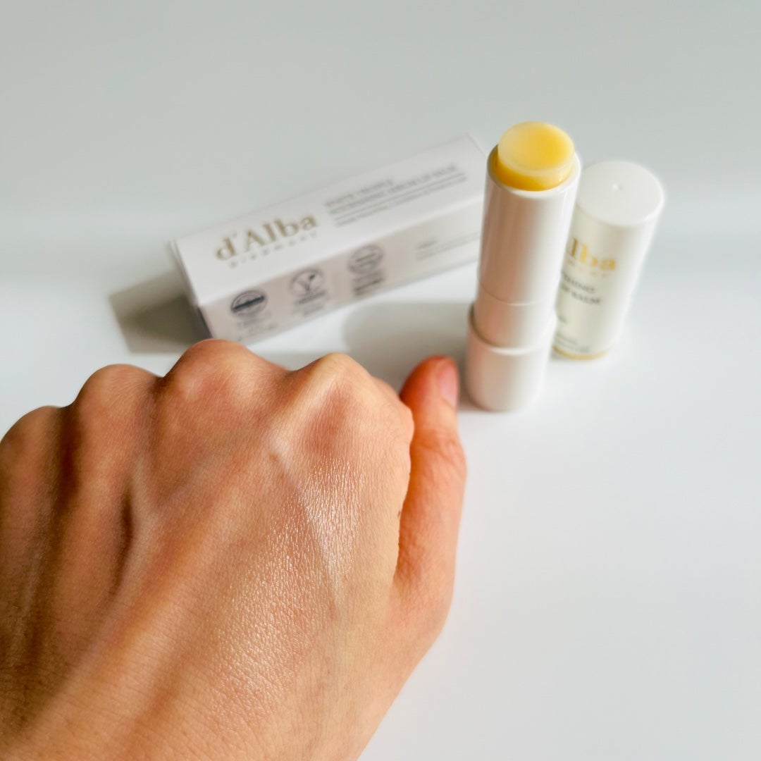 ホワイトトリュフナリシングセラムリップバーム/ダルバ/リップバームを使ったクチコミ(2枚目)