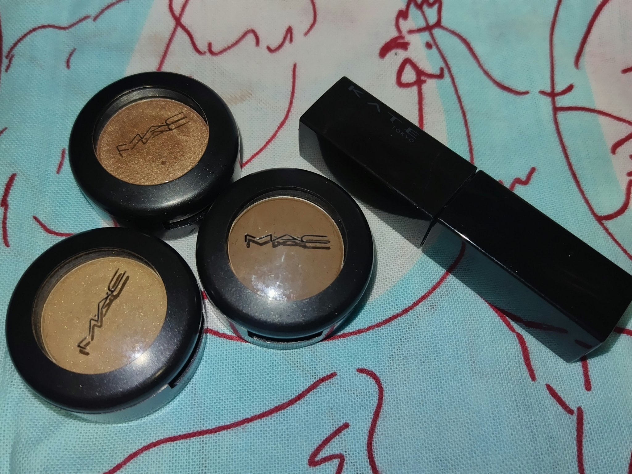 スモール アイシャドウ ウッドウィンクト/M・A・C/単色アイシャドウを使ったクチコミ（1枚目）