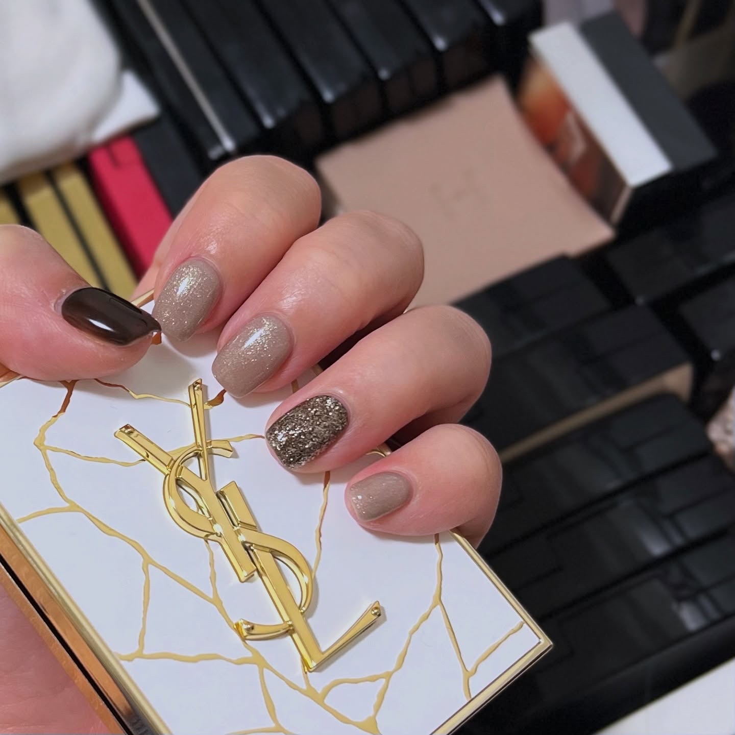 クチュール ミニ クラッチ No.024 ゴールデンレース＜コレクター＞/YVES SAINT LAURENT BEAUTE/アイシャドウパレットを使ったクチコミ（1枚目）