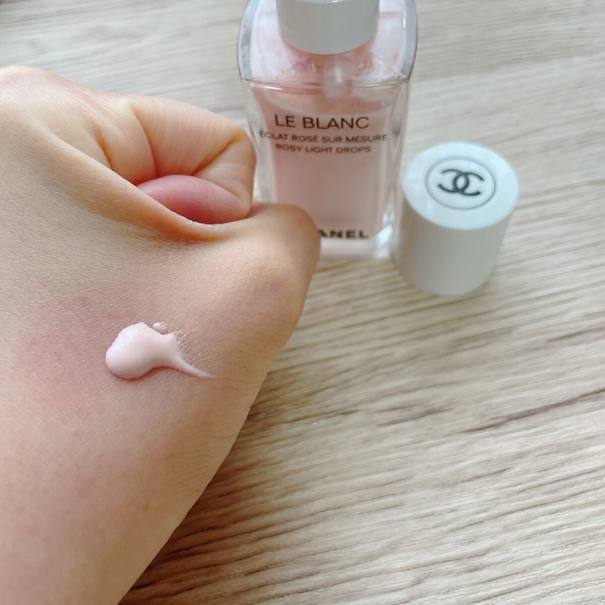 ル ブラン ロージー ドロップス/CHANEL/リキッドハイライトを使ったクチコミ（2枚目）