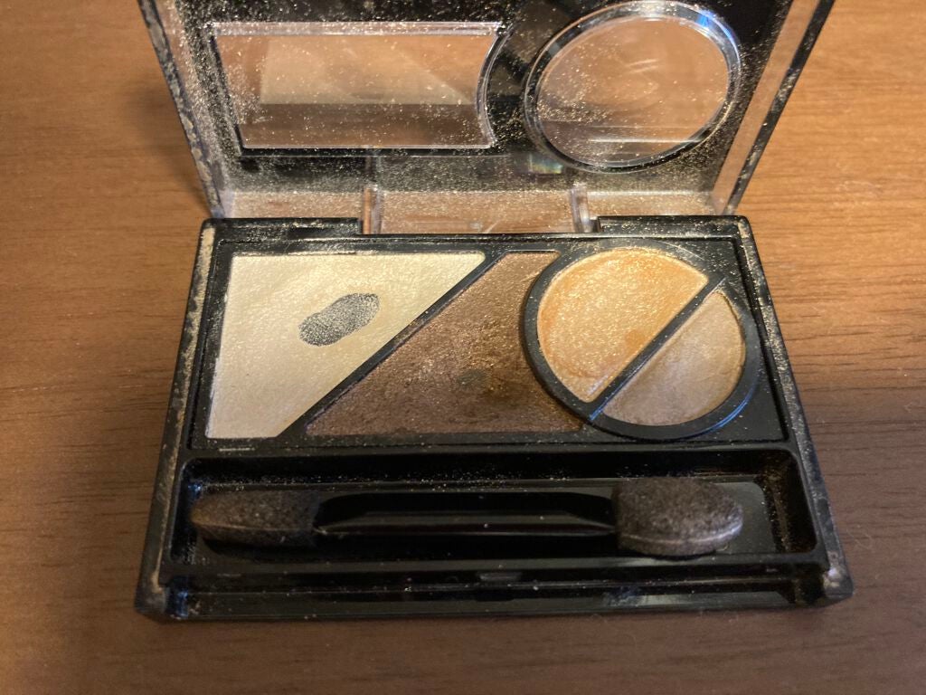 スモーキーラウンドアイズ/KATE/アイシャドウパレットを使ったクチコミ(2枚目)